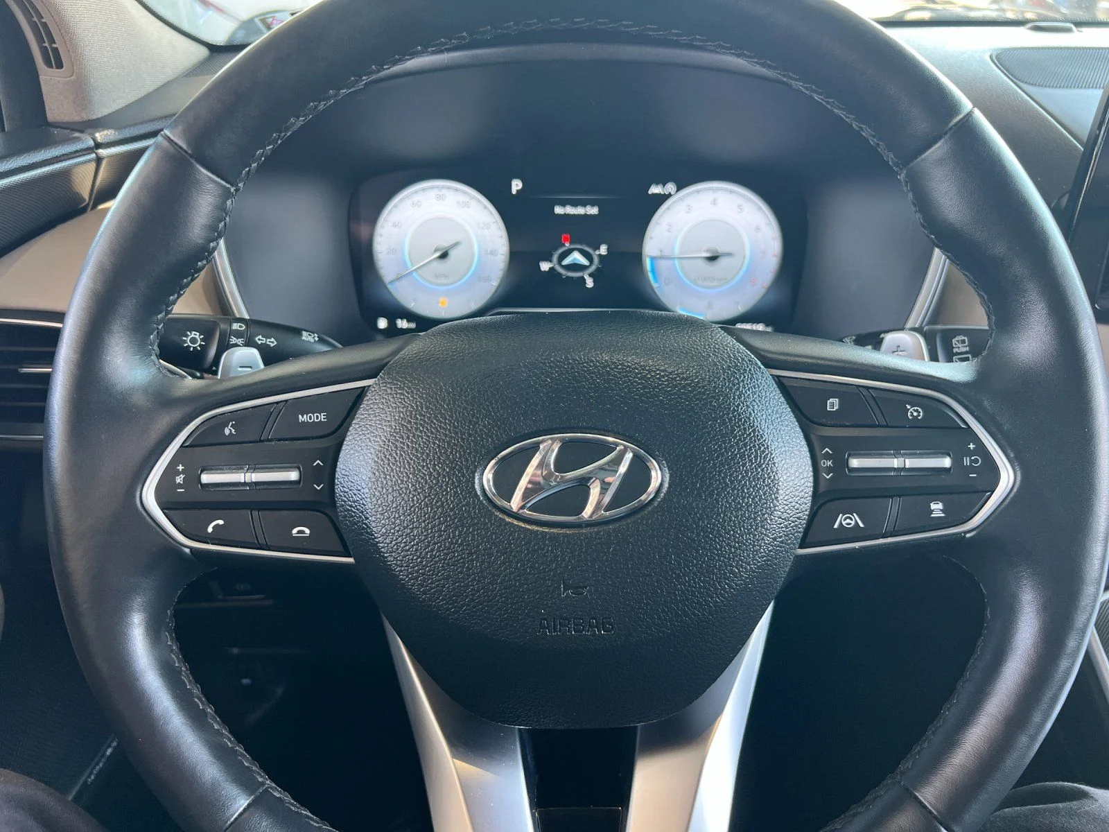 Used 2023 White Hyundai Limited image 23