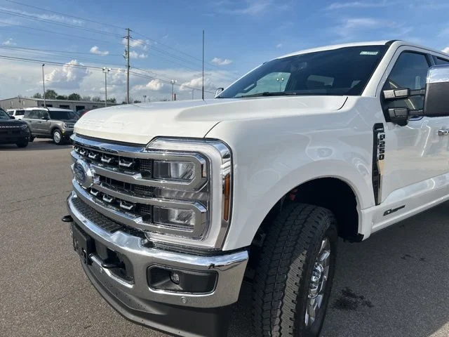New 2026 Star White Metallic Tri-Coat Ford F-250® Lariat® image 28