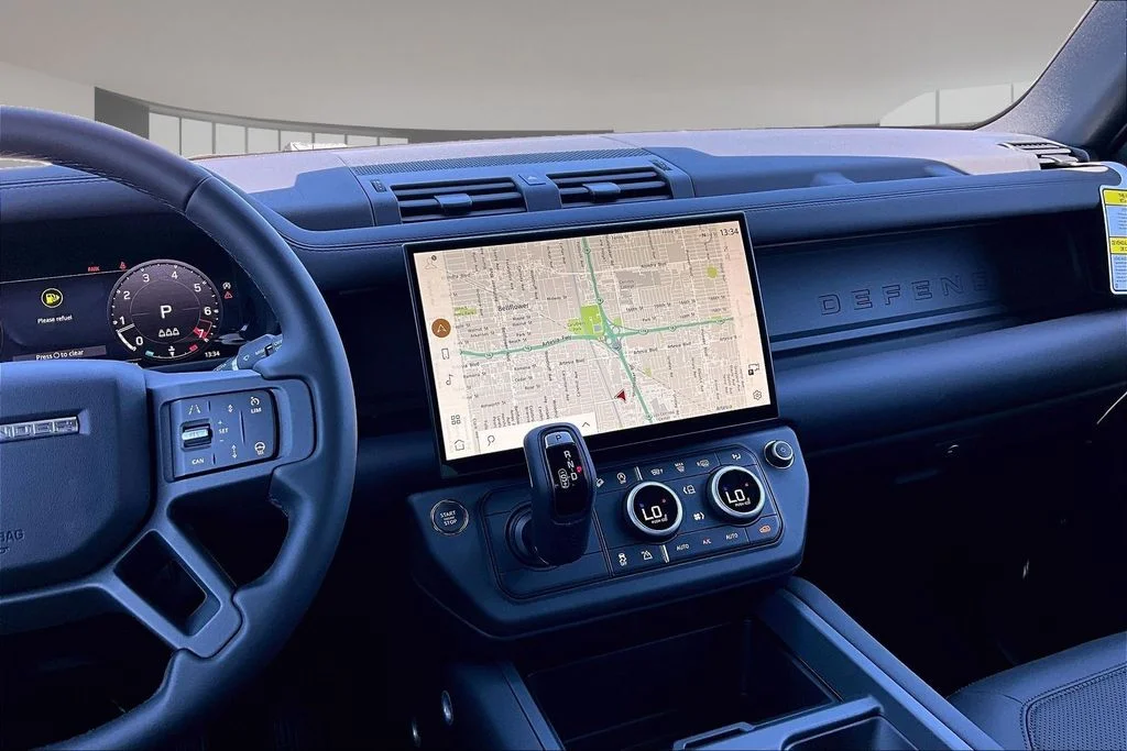 New 2026 Green Land Rover S image 6