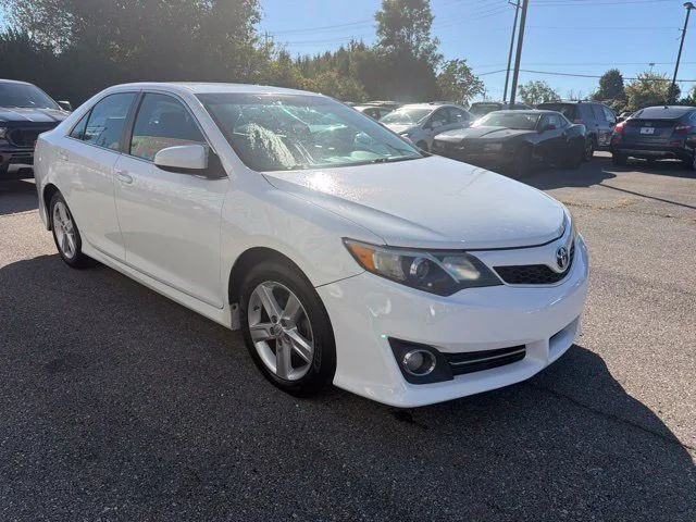 Used 2013 White Toyota SE image 1