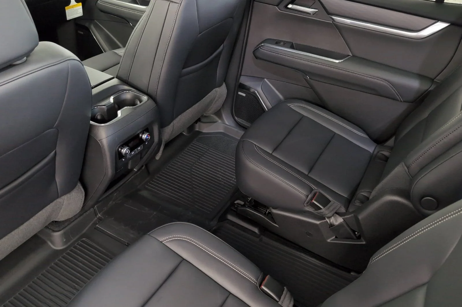 New 2026 Ebony Twilight Metallic GMC Elevation image 12