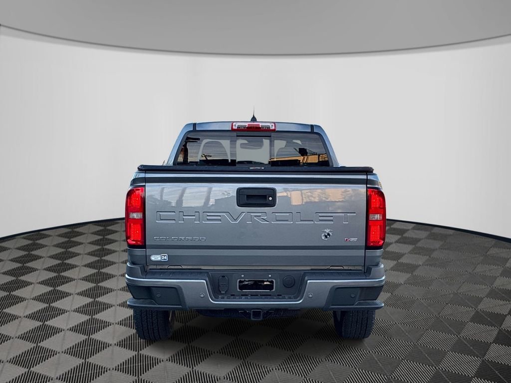Used 2021 Gray Chevrolet LT image 7