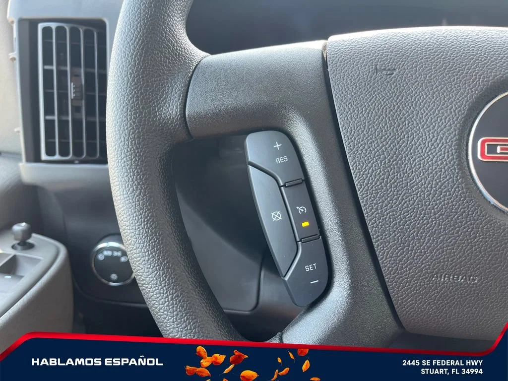 New 2026 Summit White GMC Work Van image 19