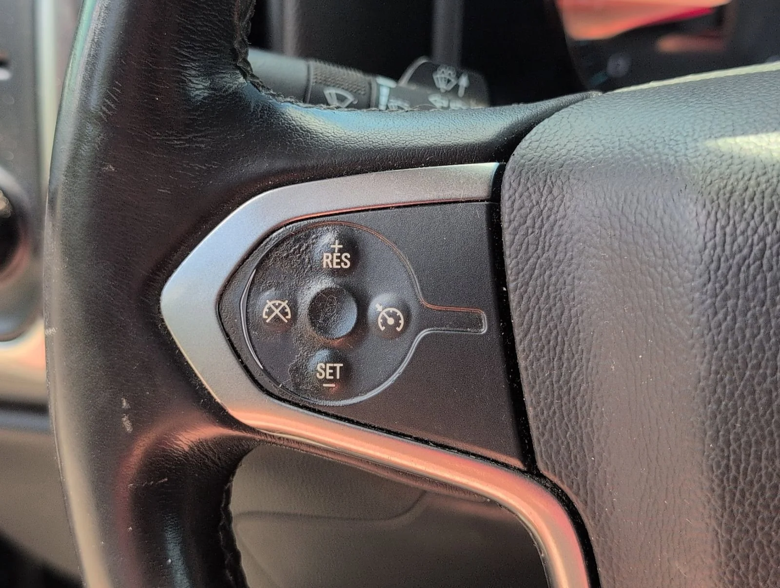 Used 2018 BLACK Chevrolet LT image 24