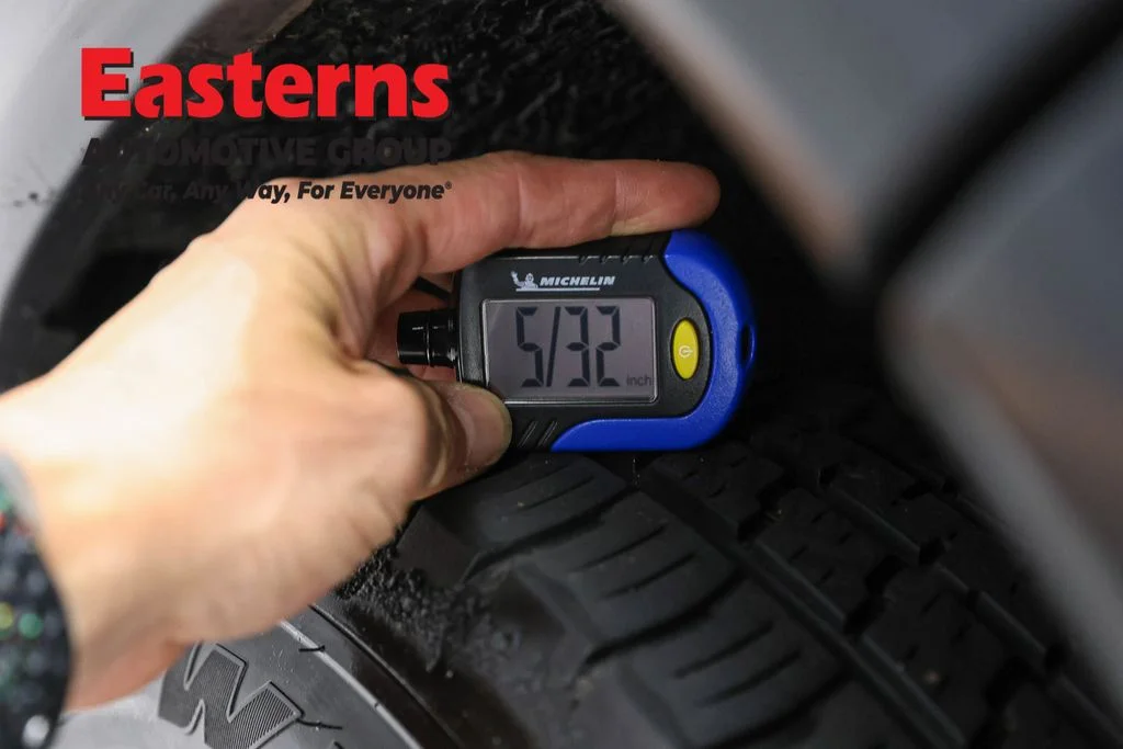 Used 2022 Silver Jeep Trailhawk image 27