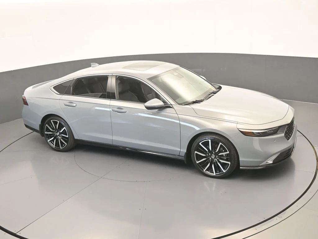 Used 2024 Solar Silver Metallic Honda Touring image 50