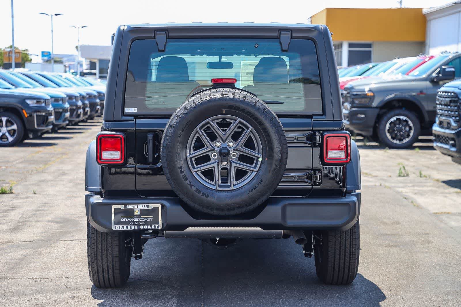 New 2026 Black Clear-Coat Exterior Paint Jeep Sport image 5