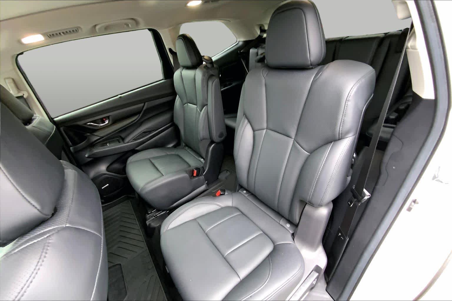 Used 2025 Crystal White Pearl Subaru Onyx Edition Touring image 20