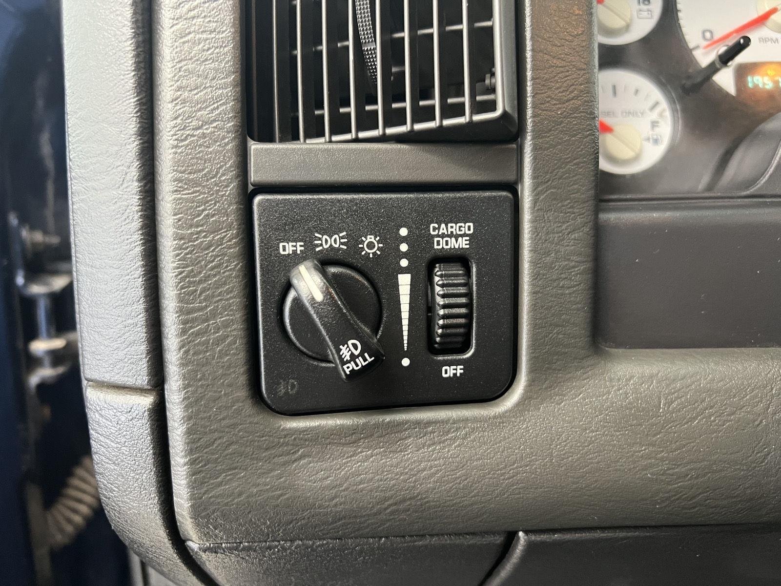2004 Dodge Ram 2500 Pickup SLT - Photo 15