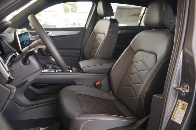 2025 Volkswagen Atlas Cross Sport SE w/Tech - Photo 6