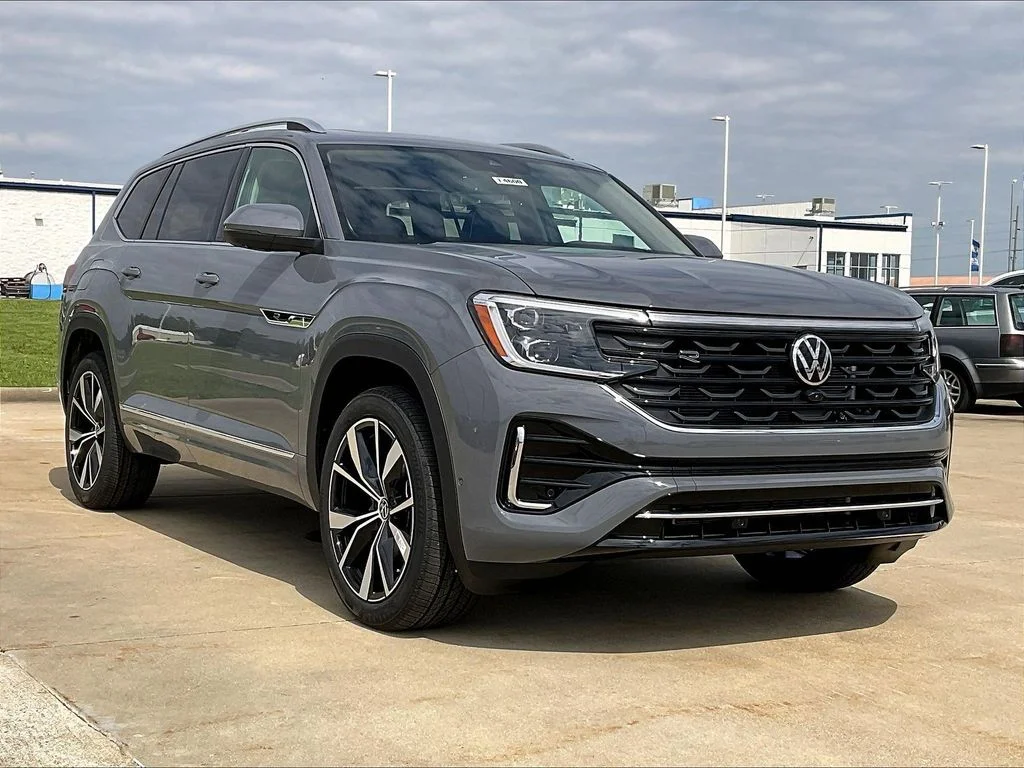 2026 Volkswagen Atlas 2.0T SEL Premium R-Line 4MOTION's photo