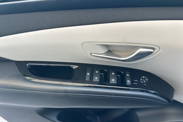 Used 2022 Gray Hyundai SEL Convenience image 11