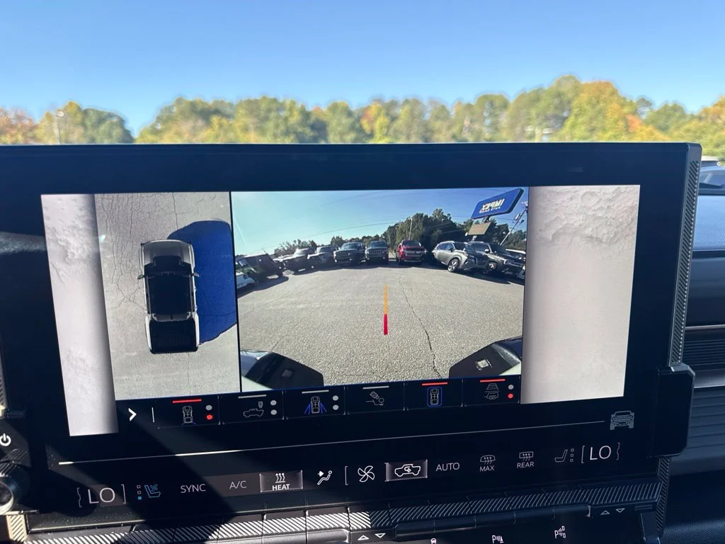 Used 2024 White GMC 2X image 20