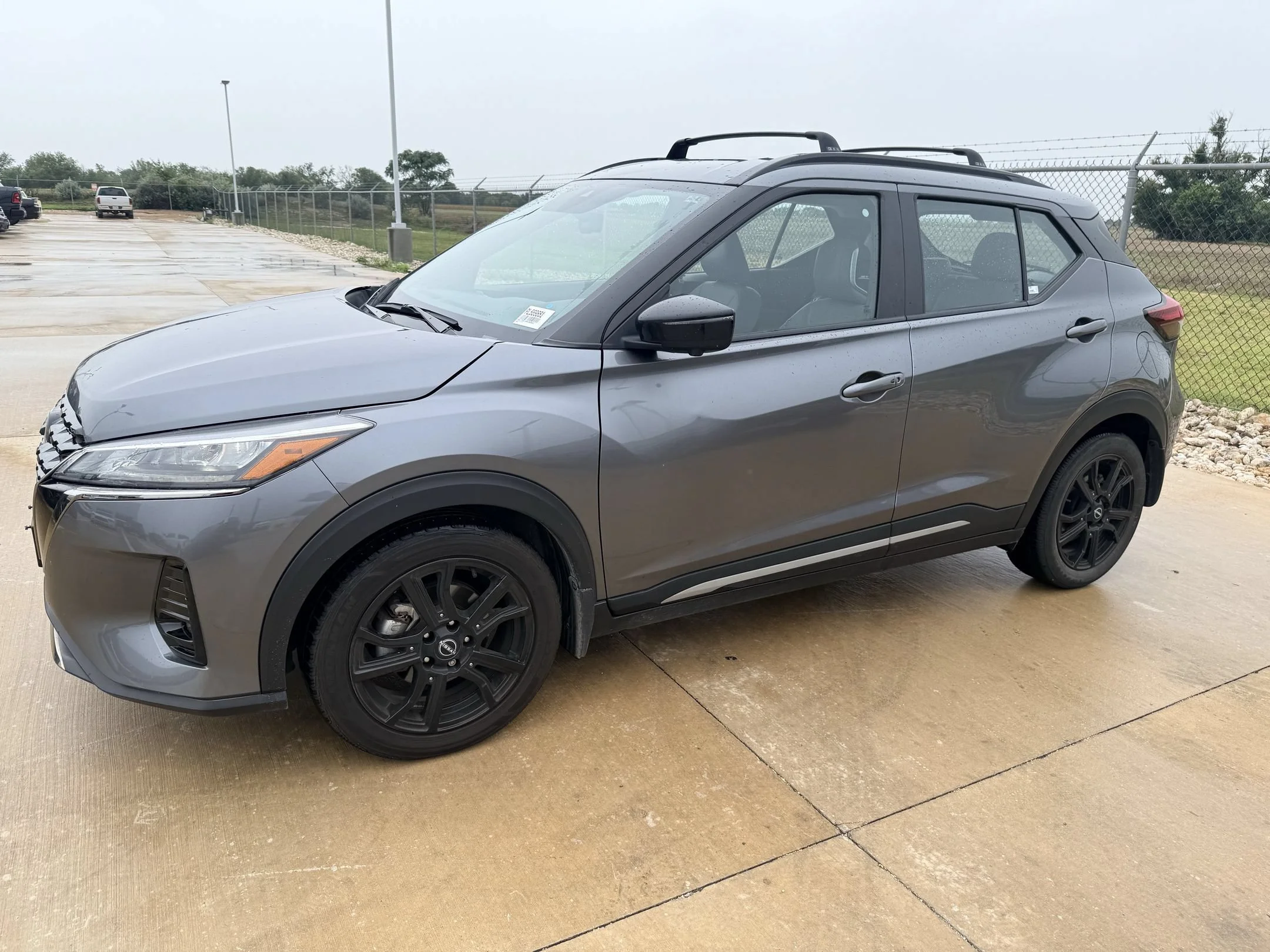 Used 2023 Gray Nissan SR image 10