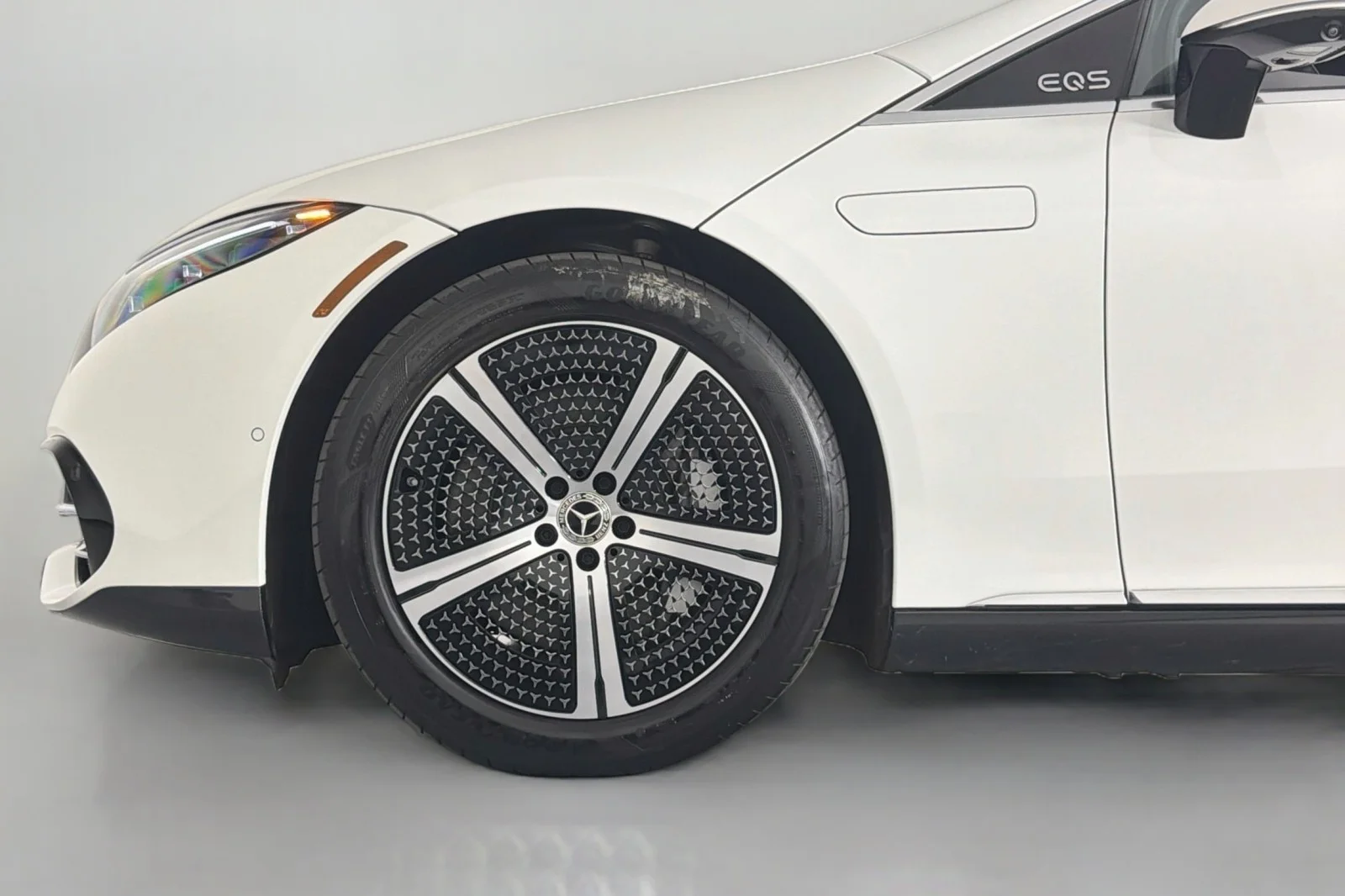 Certified Used 2024 Polar White Mercedes-Benz EQS 450+ image 11