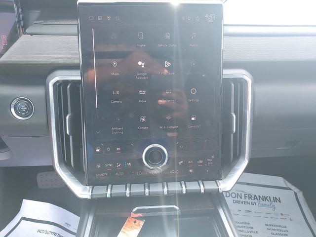 Used 2024  GMC Denali image 28