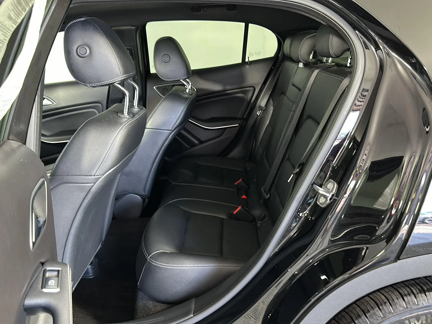 Used 2020 Cosmos Black Metallic Mercedes-Benz GLA 250 image 18