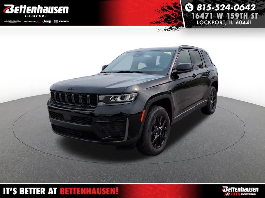 New 2026 Diamond Black Crystal Pearl-Coat Exterior Paint Jeep Altitude image 1
