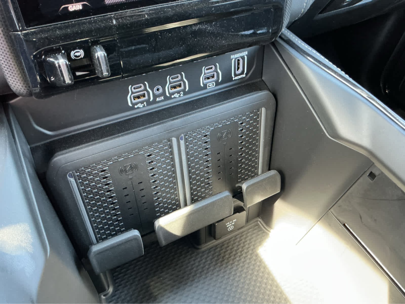 New 2026 Ceramic Gray Clearcoat Ram Limited image 34