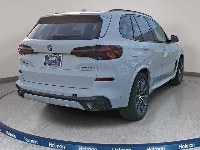 New 2026 Alpine White BMW xDrive50e image 4