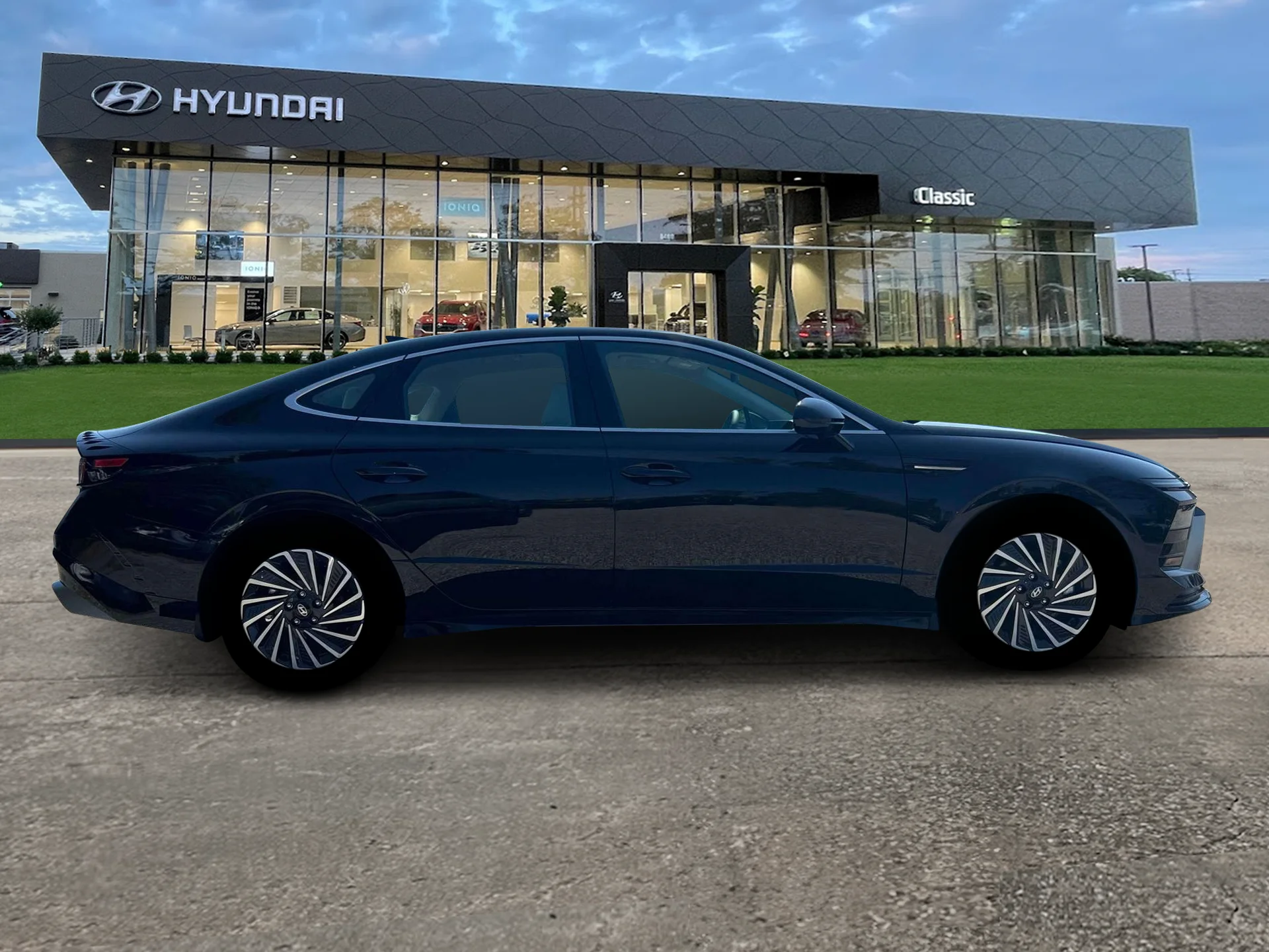 New 2025 Abyss Black Pearl Hyundai SEL image 9