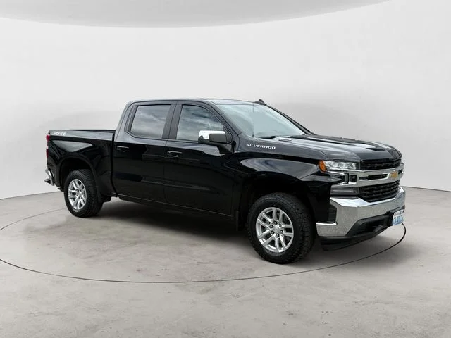 Used 2021 Black Chevrolet LT image 3