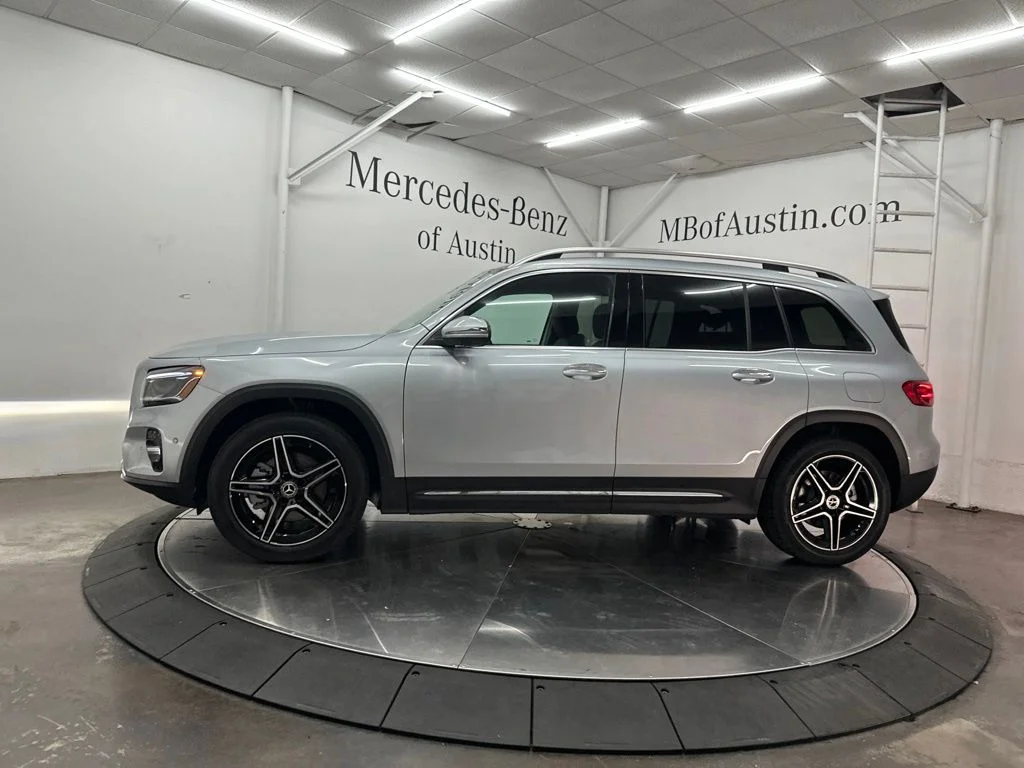 New 2026 Silver Mercedes-Benz GLB 250 image 4