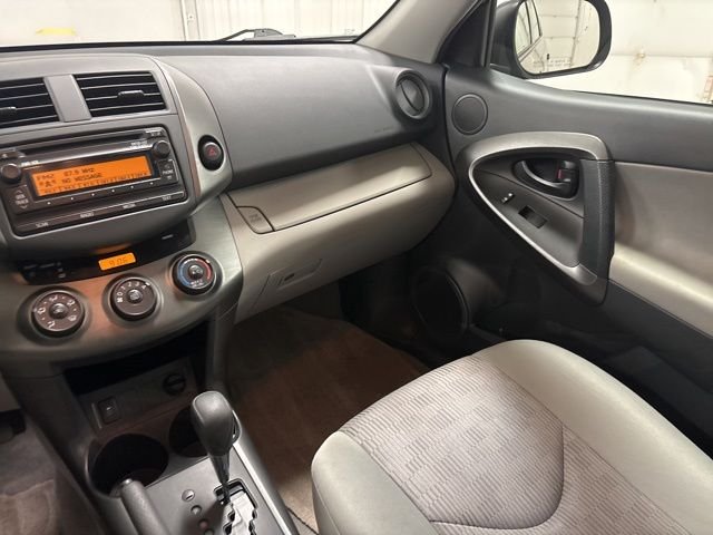 2012 Toyota RAV4 Base - Photo 17