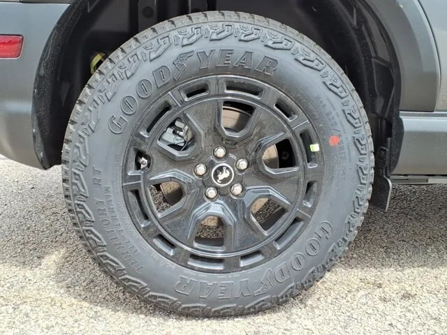 New 2026 Carbonized Gray Metallic Ford Outer Banks image 27