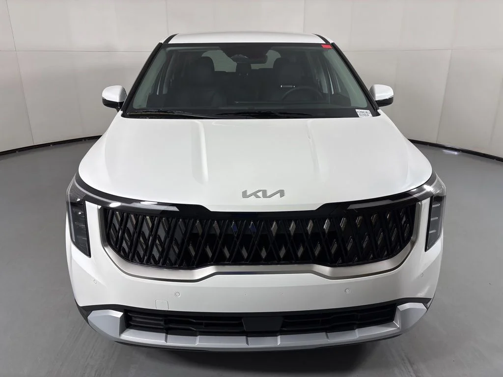 New 2026 White Kia LXS image 3