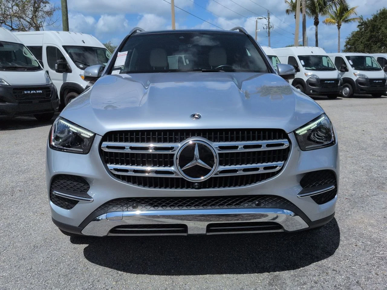 Used 2025 Selenite Gray Metallic Mercedes-Benz GLE 350 image 3