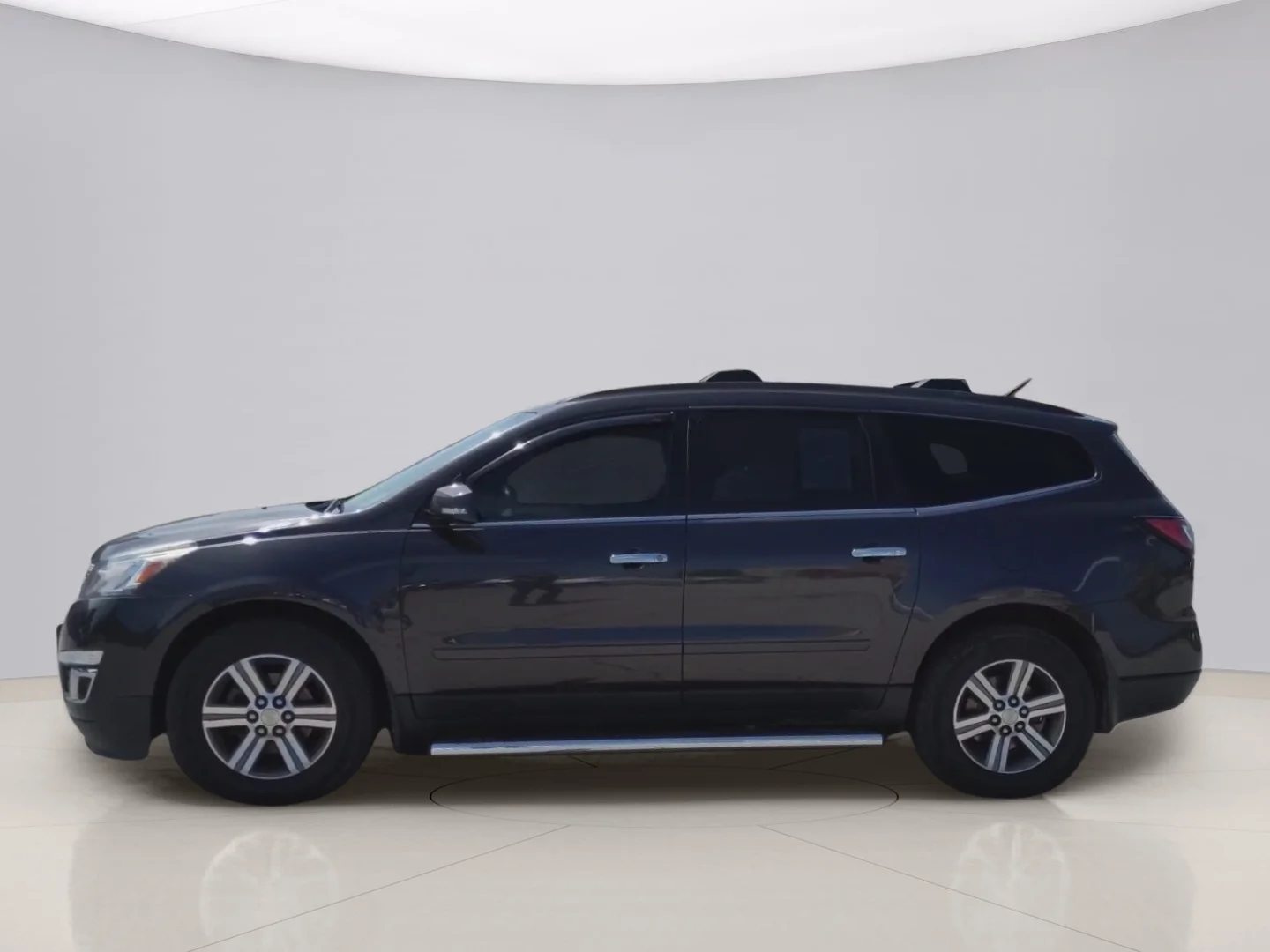 Used 2017 Gray Chevrolet LT image 3