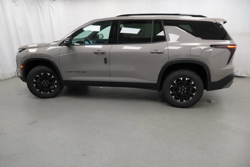 2027 Chevrolet Traverse Z71 - Photo 38