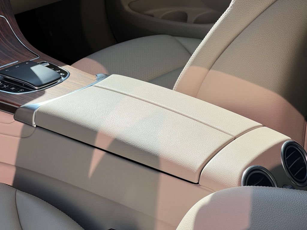 Certified Used 2022  Mercedes-Benz GLC 300 image 27