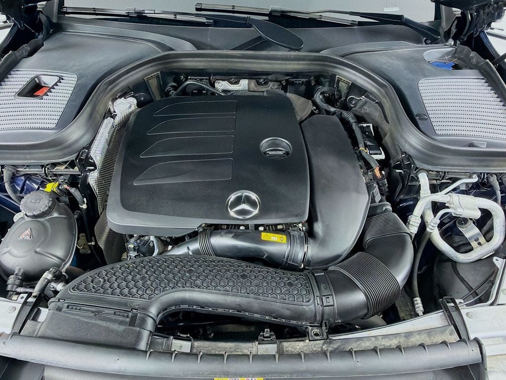 Used 2022 Lunar Blue Metallic Mercedes-Benz GLC 300 4MATIC® SUV image 31