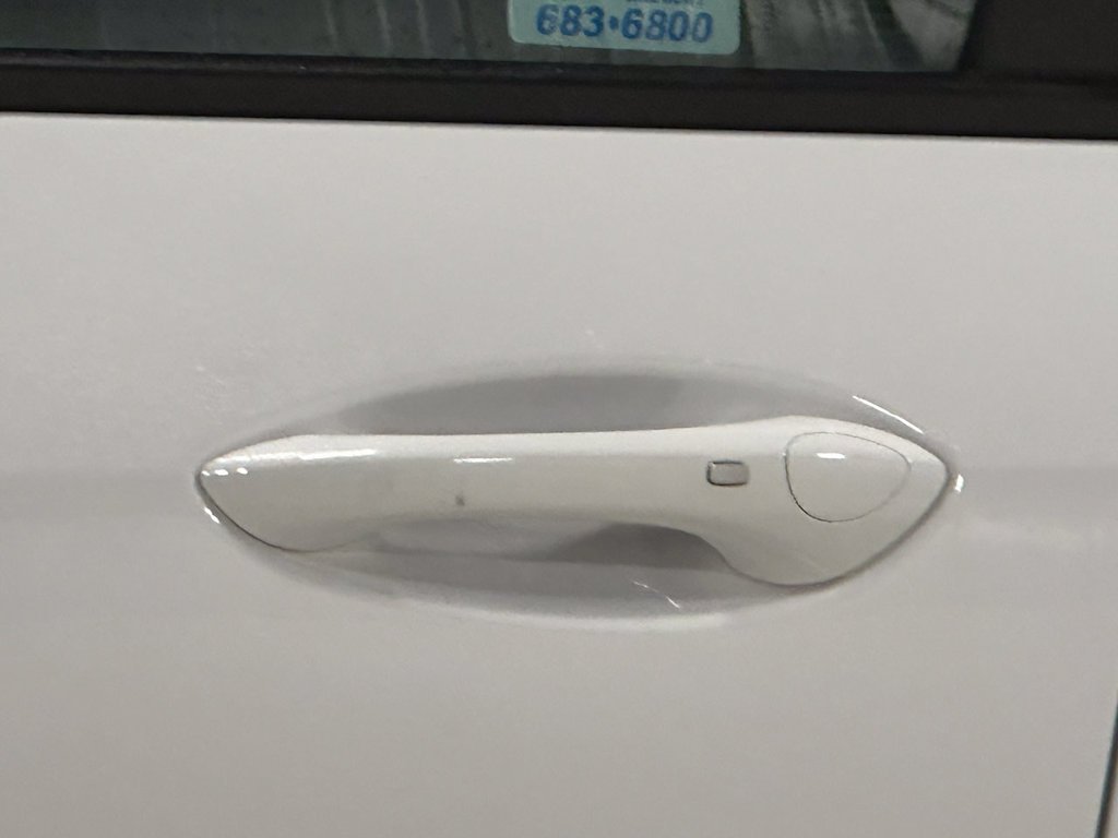 Used 2024 White Chevrolet 2RS image 16