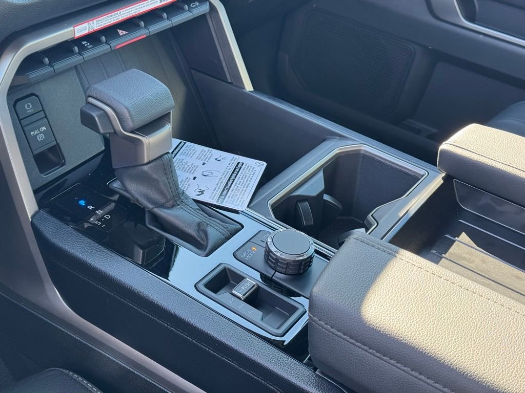 2026 Toyota Tundra SR5 - Photo 13