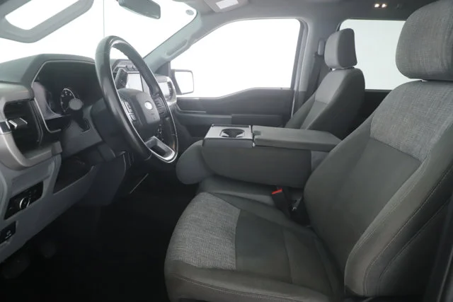 Used 2023  Ford XLT image 16