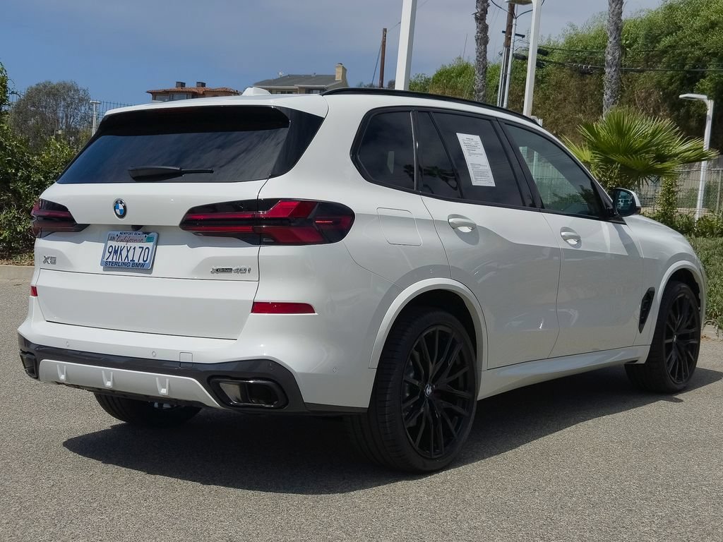 Used 2025 Alpine White BMW xDrive40i image 15