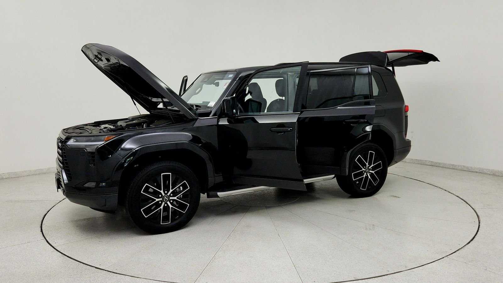 Used 2025 Black Lexus 550 Premium+ image 12