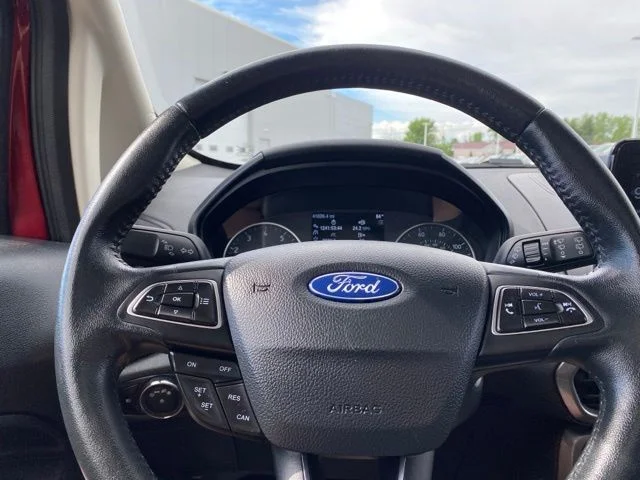 Used 2019 Red Ford SE image 13