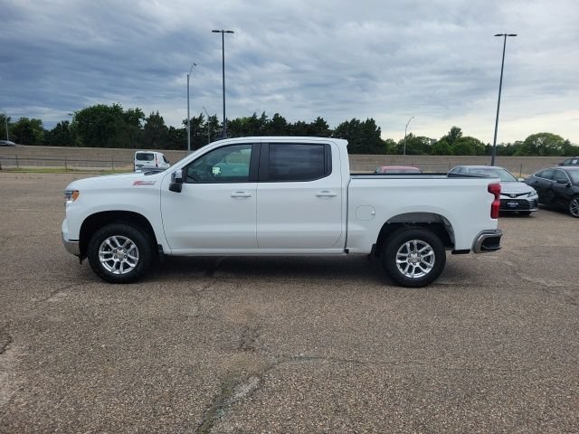 New 2026 Summit White Chevrolet LT image 2
