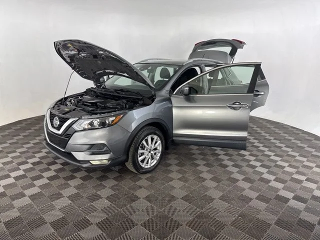 Used 2021 Gray Nissan SV image 10