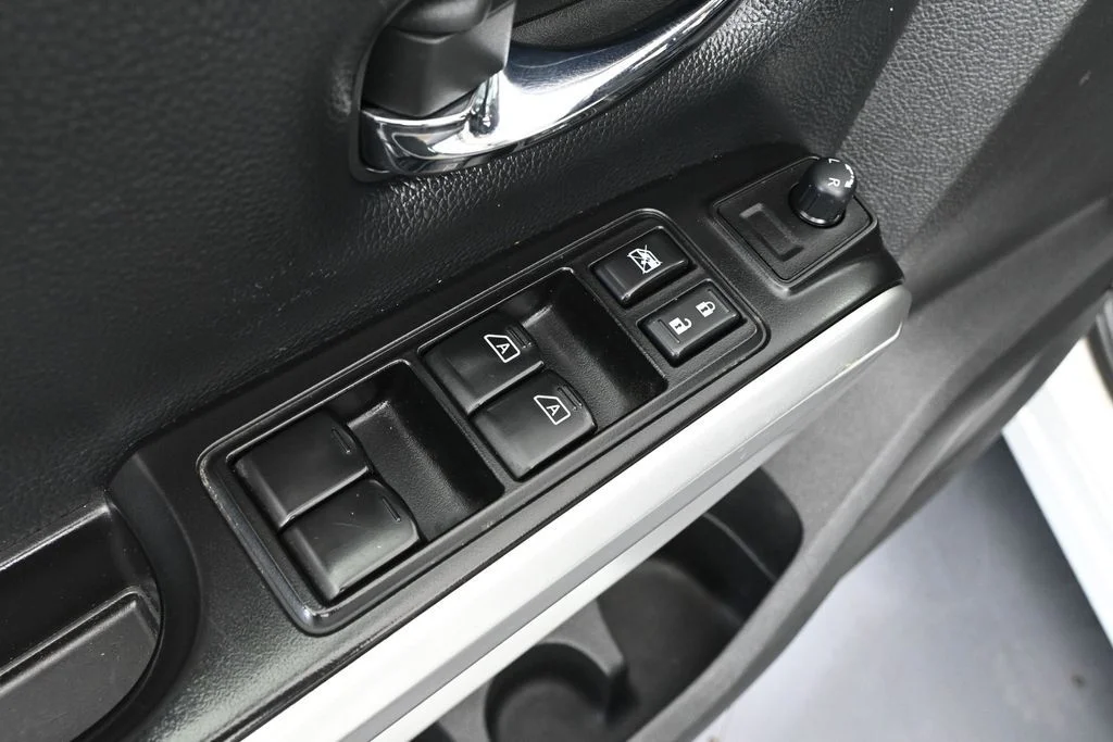 Used 2018 White Nissan SV image 18