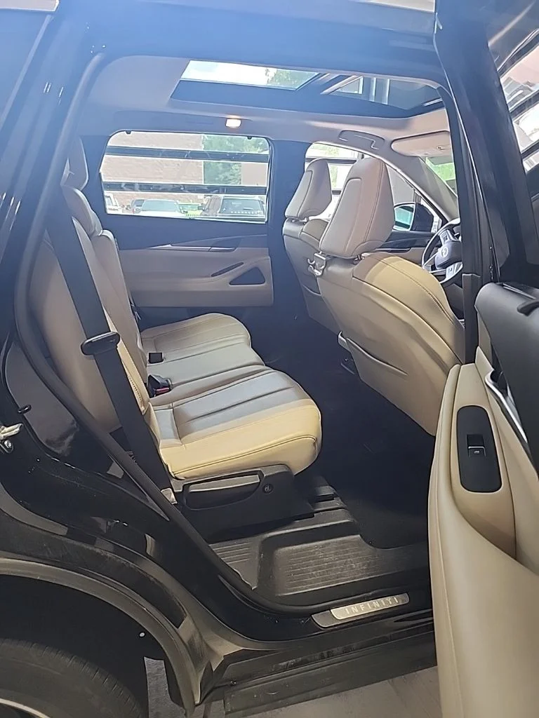 Used 2023 Black INFINITI LUXE image 13