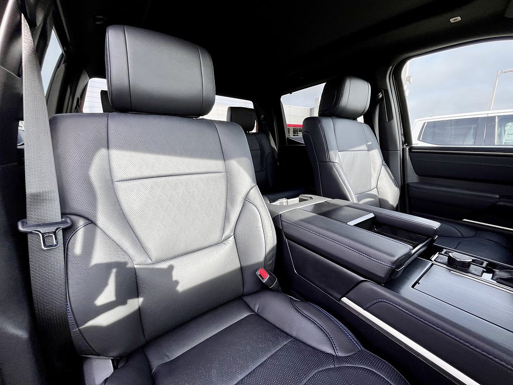 New 2026 Midnight Black Metallic Toyota  Platinum image 9