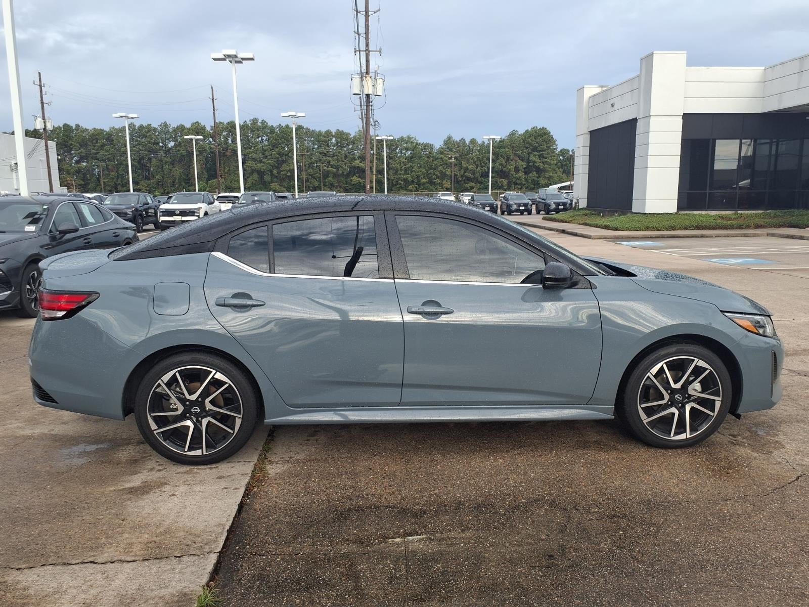 Used 2025  Nissan SR image 10