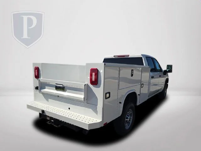 New 2026 Summit White Chevrolet WT image 7