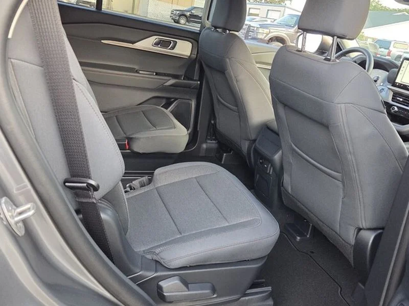 New 2026 Carbonized Gray Metallic Ford Active image 15