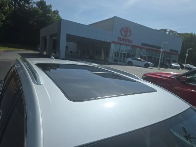 Used 2025 White Cadillac Luxury image 8